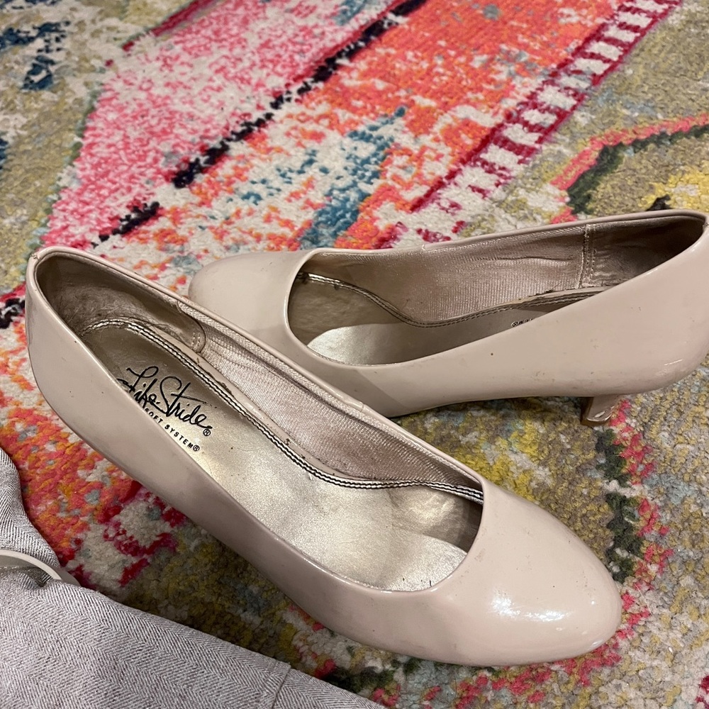 LifeStride Nude Heels Womens size 9M